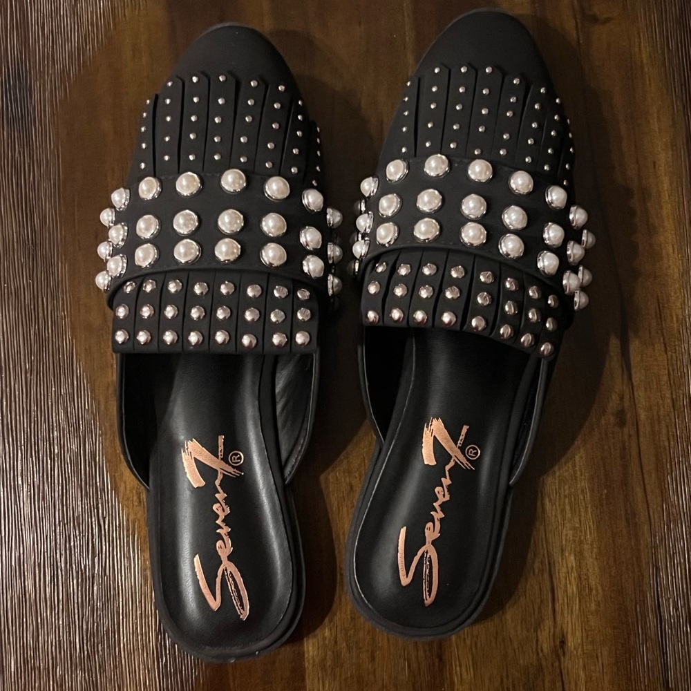 Seven7 studded loafers brand new without tags
